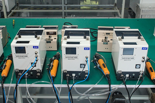 使用自動鎖螺絲機要注意哪些方面？堅豐電子告知您